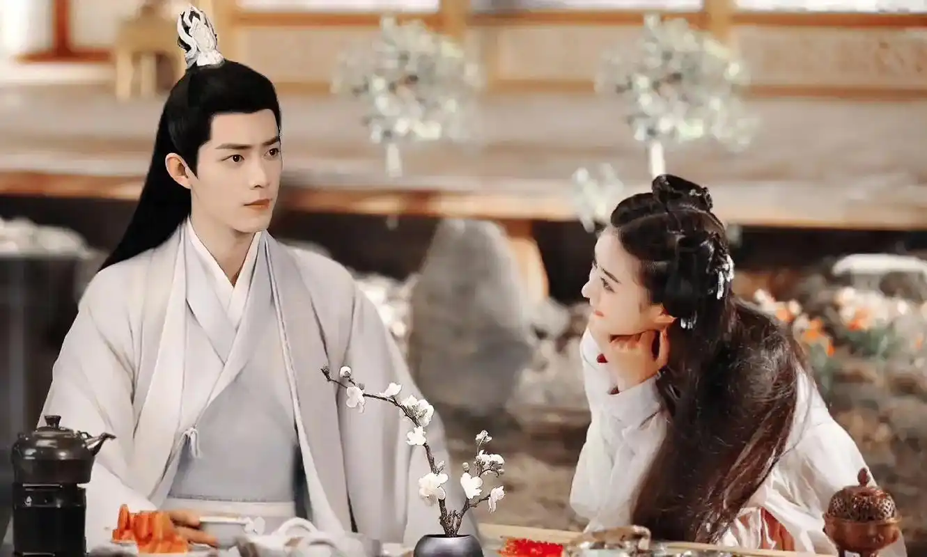 赵丽颖#肖战   "师父,今晚可以陪小骨一起赏月吗?" - 抖音