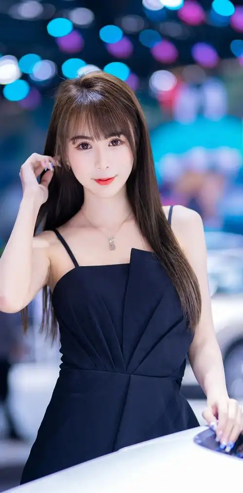 吊带裙白嫩可爱你美女手机壁纸