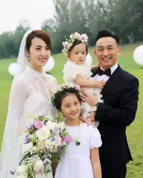 孙莉自曝因跳舞动作幅度过大,居然把裤子跳开裆了_黄磊_舞蹈_视频