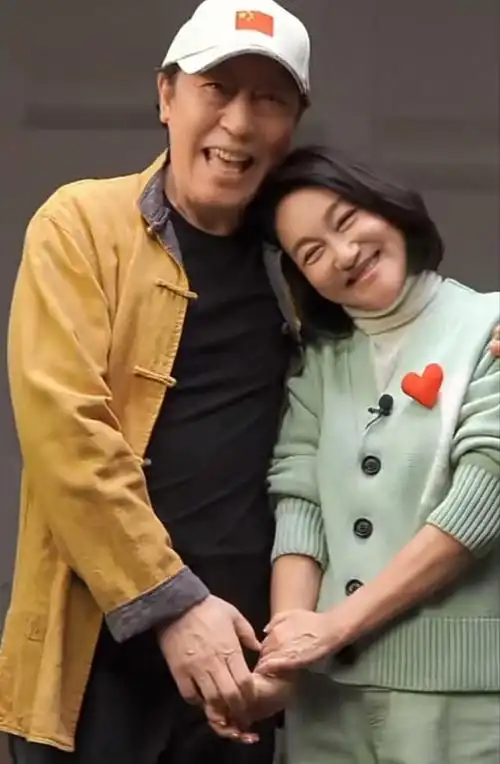 5月20日,520晒幸福,倪大红老师在个人账号上晒一晒,炫一炫,晒出了和