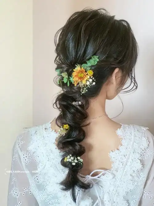 细软发质做的日系鲜花编发造型