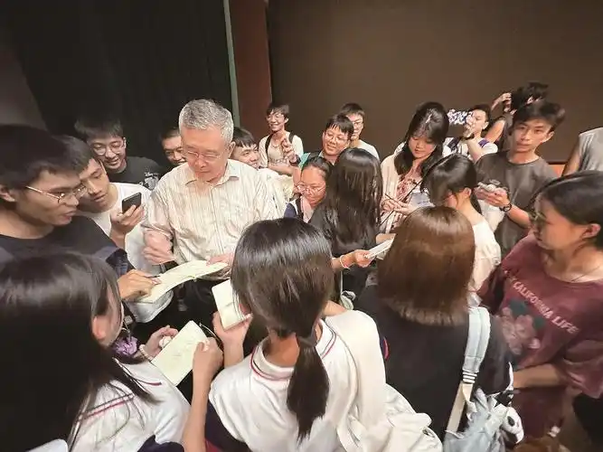 守护半世纪,无悔这一生|国歌_新浪财经_新浪网