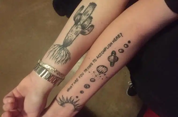 小星球纹身 男生手臂上星球纹身图案