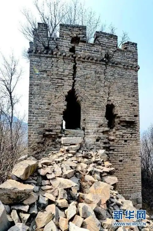 高清:河北古长城破败不堪 生存状况堪忧