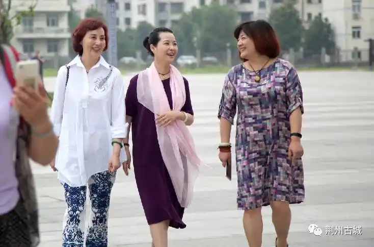 玩大了他们要写荆州版天路梦鸽回娘家带来了两位词曲家