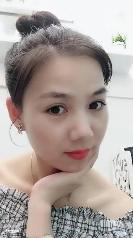 35岁离异女征婚照片(id:2270427)_湖北武汉征婚交友_我主良缘网