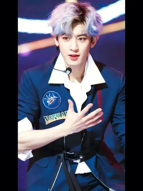 我太爱泡我宝(power)灿妮的造型了,心头爱啊#exo  #朴灿烈  #朴灿烈