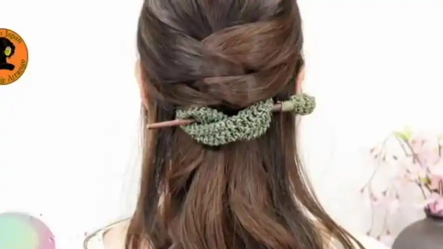 只用皮筋 不使用小黑夹 半丸子头编发