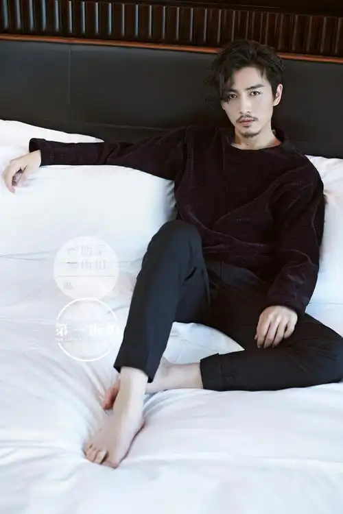 组图陈晓化身雅痞绅士青眉秀骨尽显多面时尚魅力