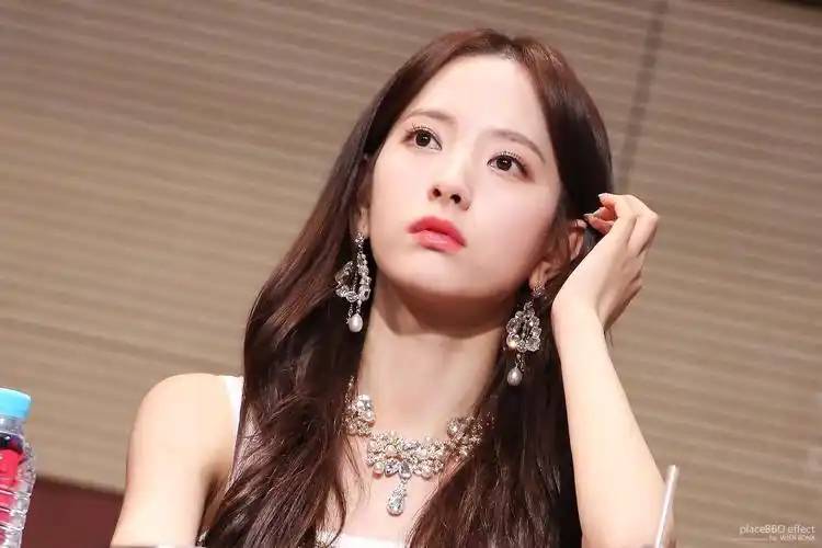 苞娜bona宇宙少女成员