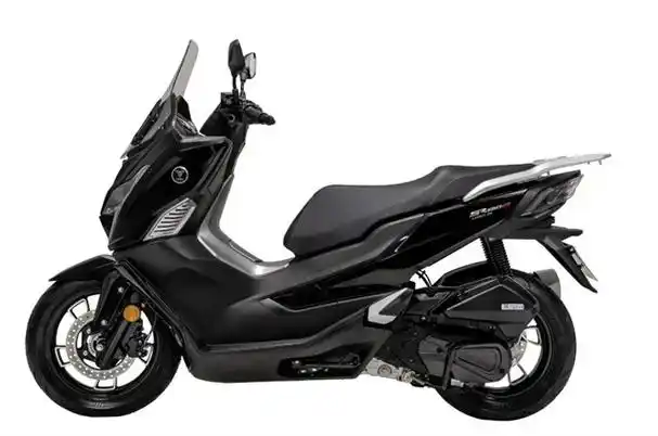 14880元起无极sr150gt中型踏板正式发布