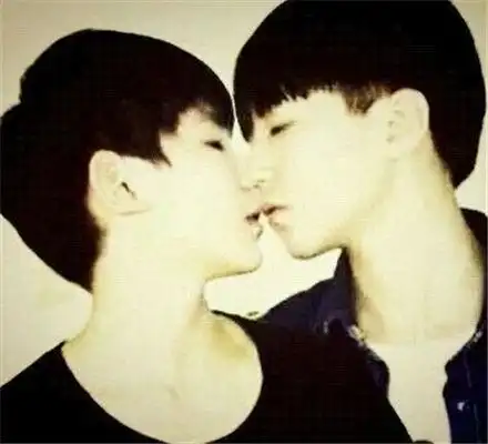 【图】王俊凯与女朋友热吻曝光 称不介意与王源亲吻