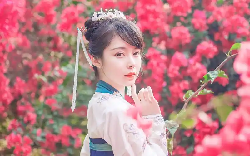 唯美古装美女高清桌面壁纸