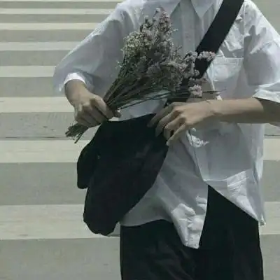 部位森系男头简捧花