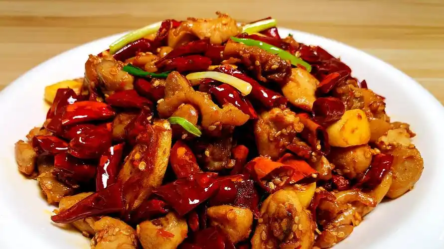 爱吃辣子鸡的要收藏,教你家常又简单的做法,出锅香味四溢真好吃
