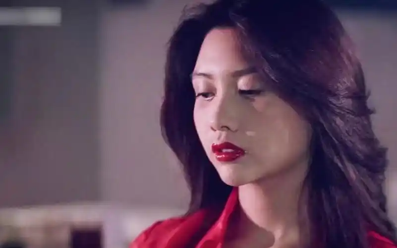 女神邱淑贞的颜值巅峰,一顰一笑妩媚撩人当年风靡全香港