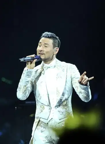 张学友宣布2019年1月将办15场香港个唱,此轮巡演超200场获认证