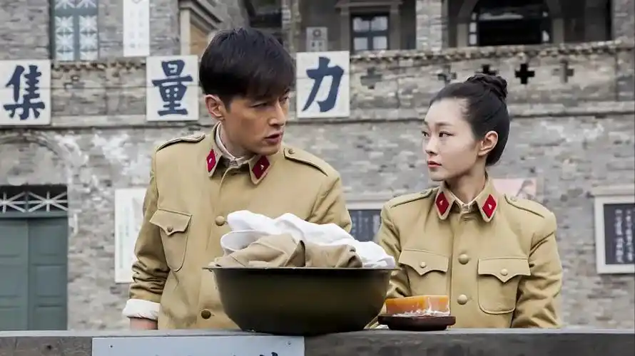 《伪装者》:明台为什么选择了程锦云,却把于曼丽当成半条命