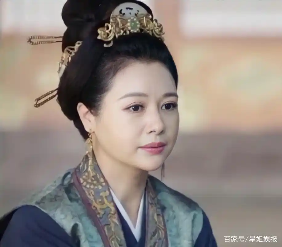 邓英:《西游记续集》的樵妻,出道20多年没火,嫣语赋演秋嫣嫡母