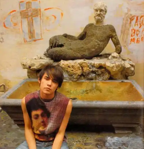 周杰伦刚出道时期的珍贵照片,每一张图都充满了回忆!收藏!