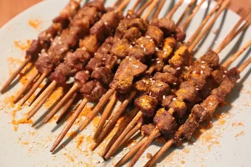 下辈子还粉纠结伦做的香烤孜然羊肉串
