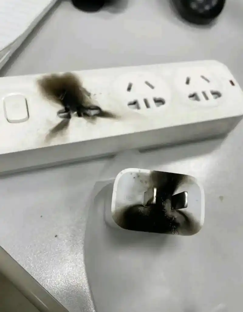 冲到爆炸,这苹果充电头,也太危险了