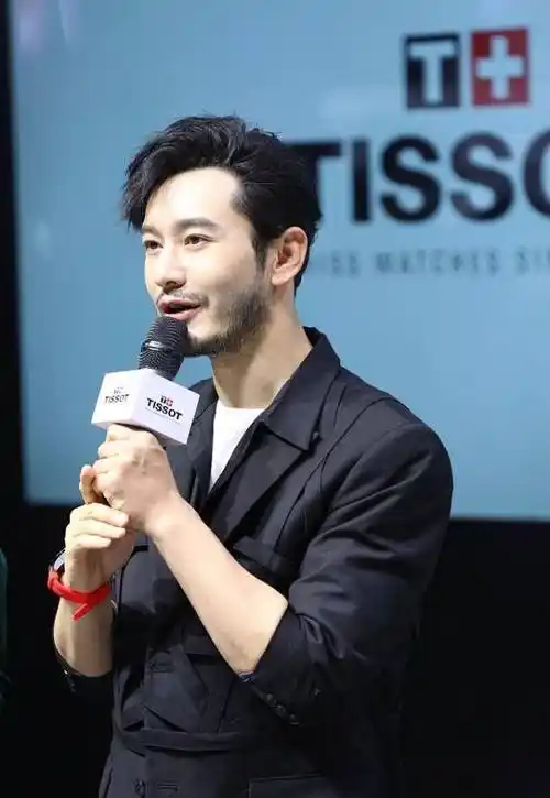 原创黄晓明真不在乎形象胡子拉碴略显邋遢邪魅一笑有点油腻