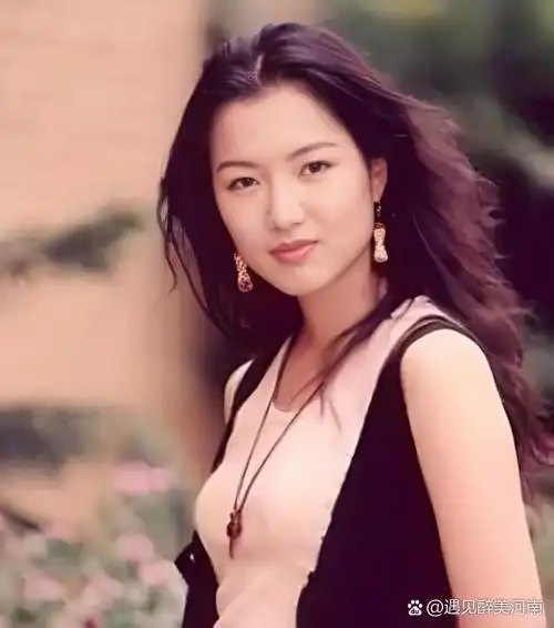 年轻时的郑秀文