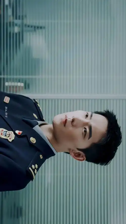 "@杨洋74还没开虐的制服宋焰    74前9p竖屏 后9p横屏