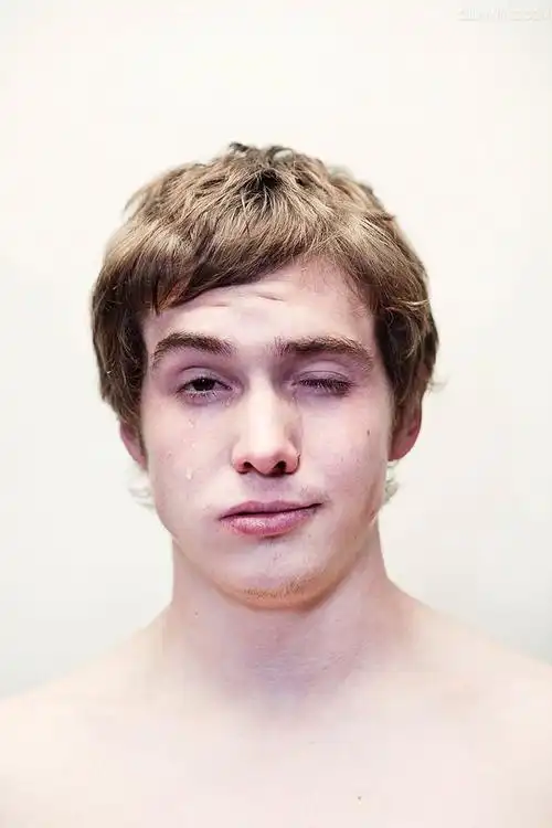 触动人心的男人哭泣