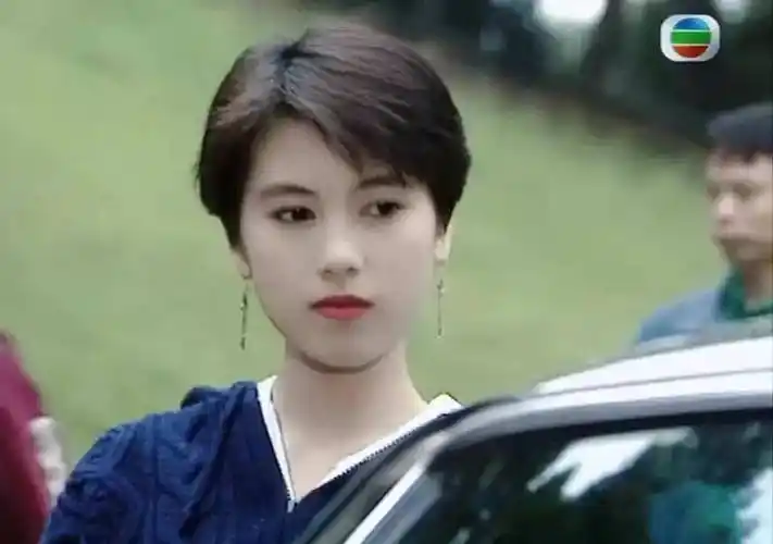 盘点下港圈曾经让人眼前一亮的短发造型的女明星_袁洁莹_长发_五官