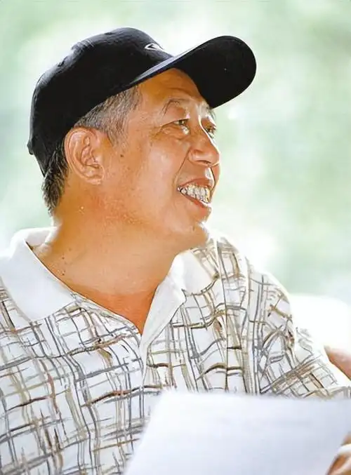 文兴宇一生嗜烟如命7字遗言感动众人遗孀至今无法释怀