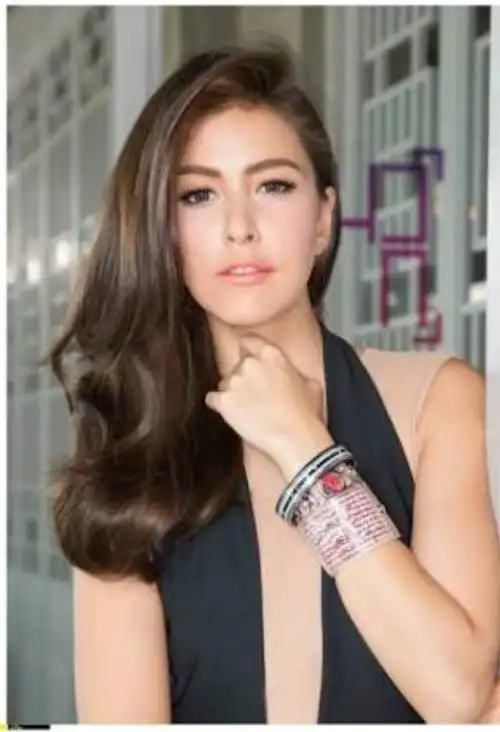 泰国只有泰式英语英语极好的泰国明星表示不服气