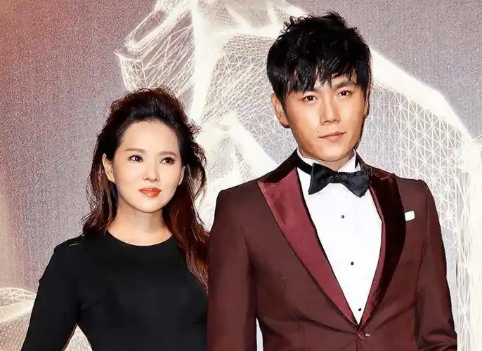 55岁伊能静拼三胎?