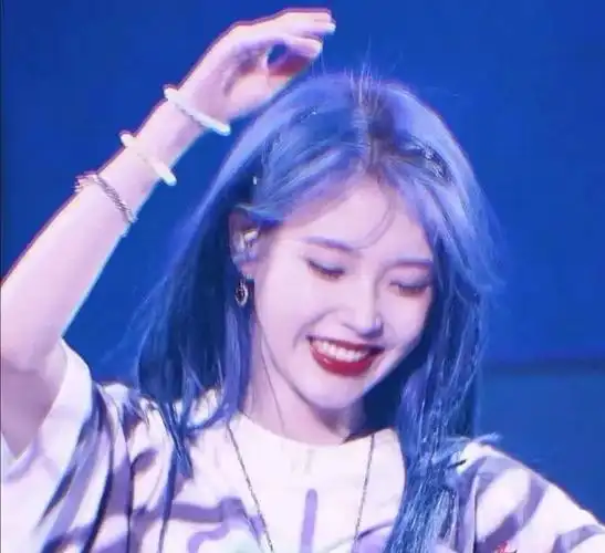 iu李知恩绝美壁纸分享甜美的在逃小公主