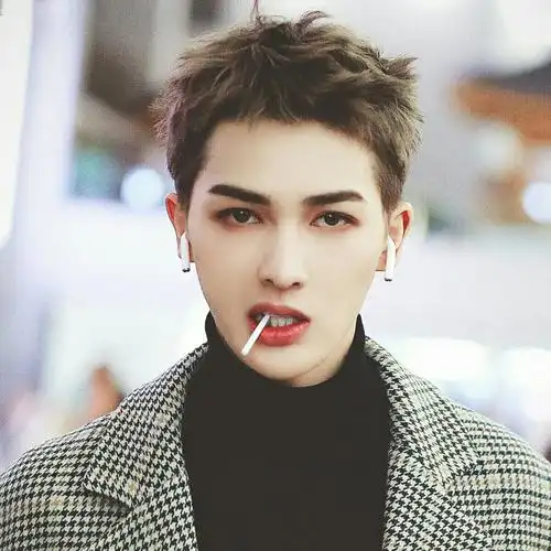 朱正廷 - 孤傲偏执