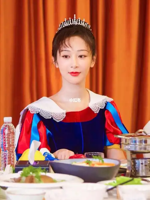 杨紫白雪公主造型公开可可爱爱的模样