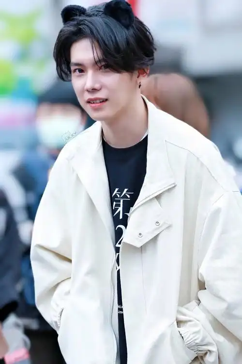 杨宇腾yu 猫猫老婆～ - 高清图片,堆糖,美图壁纸兴趣社区