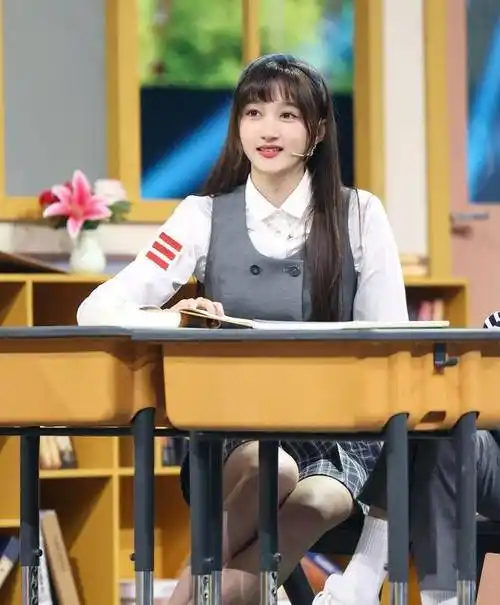 王牌7全员学生装关晓彤清纯靓丽宋亚轩阳光帅气