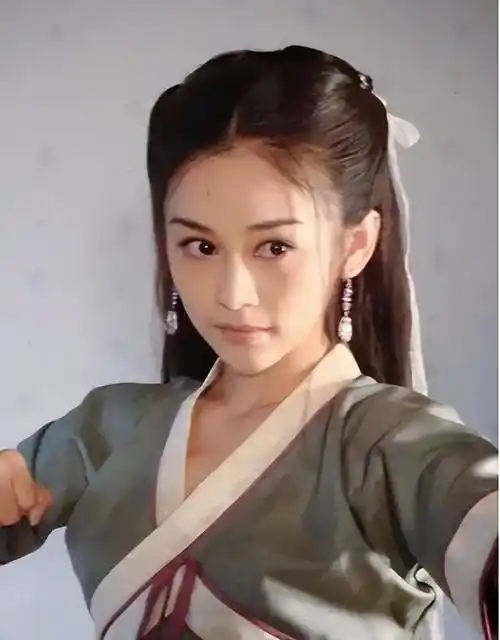 在一次深夜聊天中,周扬谈到了他成为一名演员的梦想.