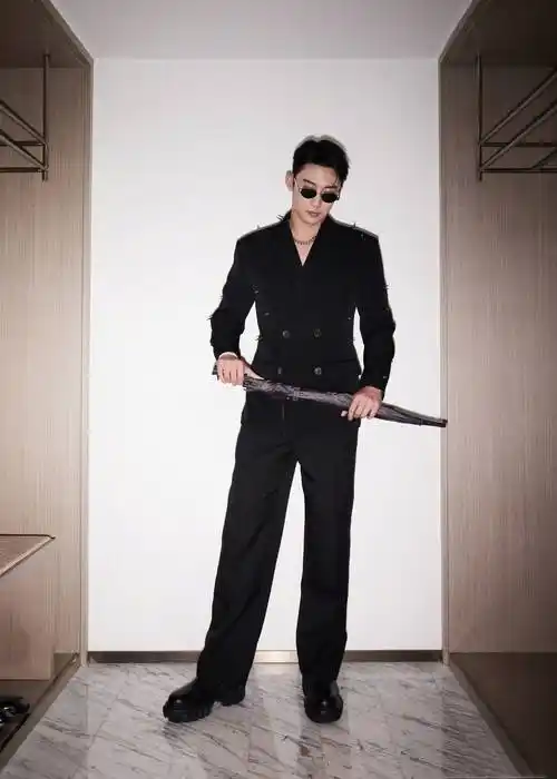 黄景瑜你已经快一米九了 怎么还穿高跟鞋?_活动_男星_身高