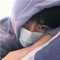 超酷戴口罩男生头像