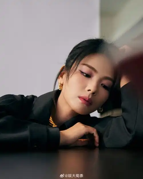 刘涛看秀前还在吃蛋糕