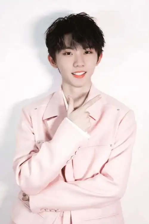 马嘉祺李宁运动青春产品全球代言人