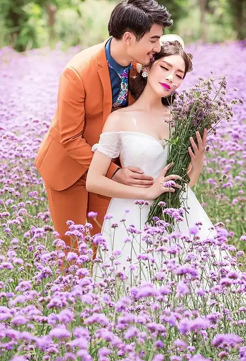 凤凰世纪情缘婚纱摄影