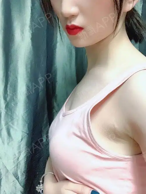 胸部恢复的越来越好了,大概现在是c罩杯吧,炒鸡满意_圈子-新氧美容