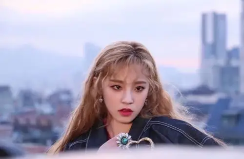 (g)i-dle #宋雨琦 #杂志封面 #净化眼球 #背景 #壁纸 #头像 #锁屏