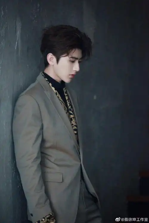 蔡徐坤#