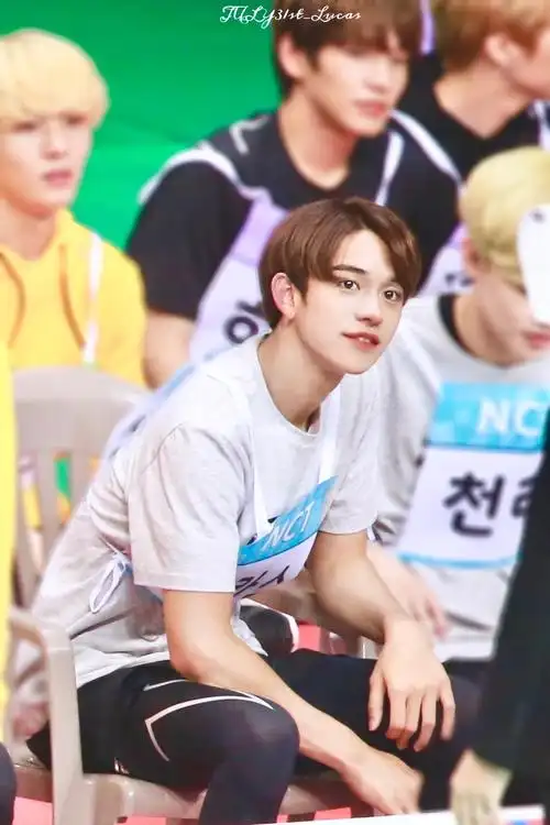 黄旭熙图片 黄旭熙偶像运动会剧照图片