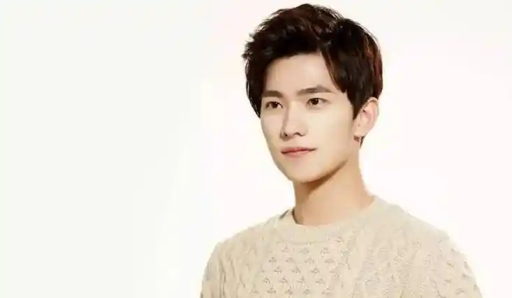 原创人善被人欺的杨洋多惨被恩师李少红告上法庭因于小彤终身咳嗽